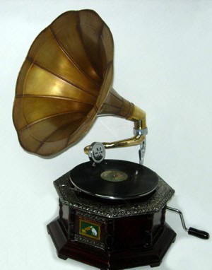 gramophone3.jpg